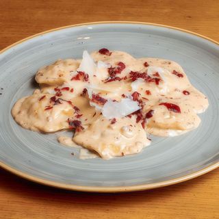 Raviolis frescos rellenos de alcachofa 