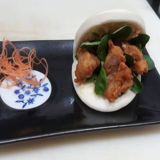 114A-Gua Bao Pollo (1 Pza.)