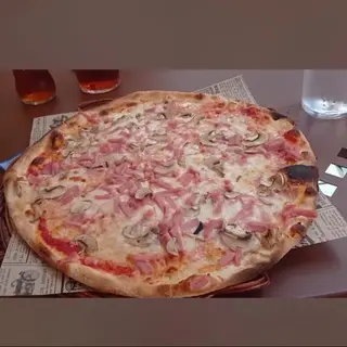 Pizza Caprichosa Mediana (33 Cm.)