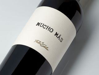 MUCHO MÁS VINO TINTO