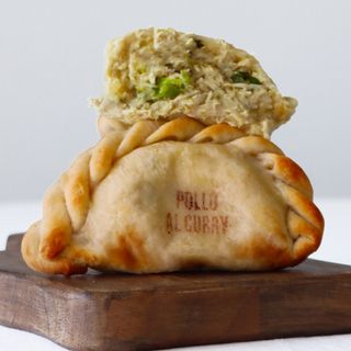 Empanada de Pollo al Curry