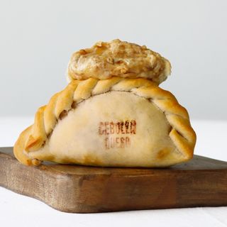 Empanada de Cebolla Caramelizada