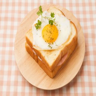 Sándwich Mixto con Huevo