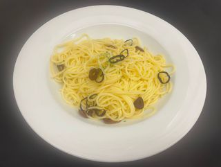 Pasta fresca aglio, olio e peperonccino