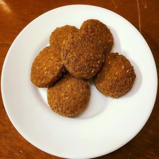 Ración Falafel Con Salsa (6 uds.)