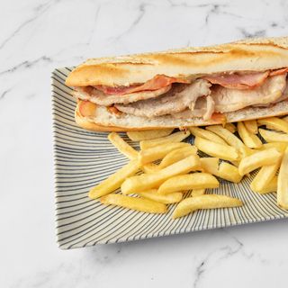 Baguette Mantecaito Pollo