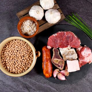 Preparado De Cocido Completo Con Morcillo (750 Gr.)