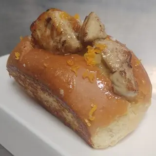 Brioche, foïe y mazana. 2 uds