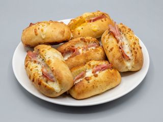 Panes De Ajo Con Mozzarella