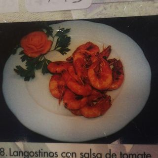 Langostinos con tomate