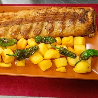 Costillar Criollo con Salsa Mexicana