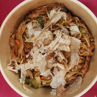 57 yakisoba pollo