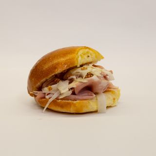 Bun mortadella