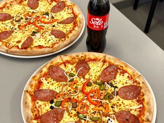 Oferta 8 ( 2 Pizzas grande y  Coca-Cola 2L)