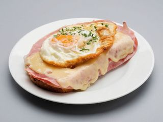 Sándwich De York, Queso Y Huevo