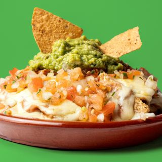 Nachos con Guacamole.