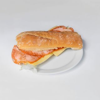 Bocadillo De Lomo Completo