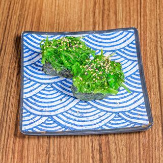 28- Gunkan Wakame (2 Uds.)