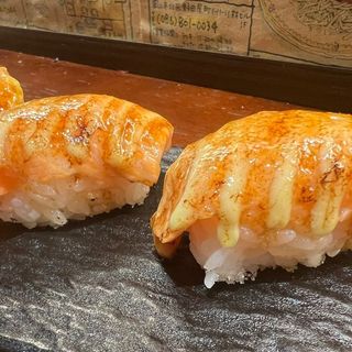 14B- Nigiri Salmón Flameado Shaku (4 uds.)