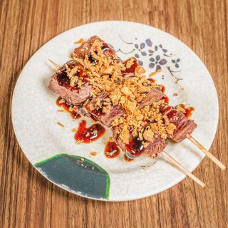 75- brocheta de ternera