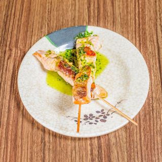 76- brocheta de salmon