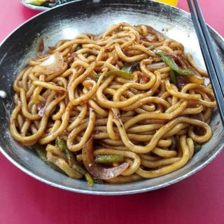 Yaki udon con verduras