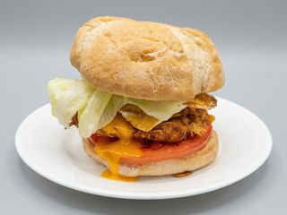 Hamburguesa re-completa de pollo
