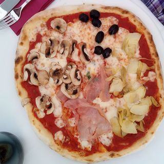 Pizza Cuatro Estaciones