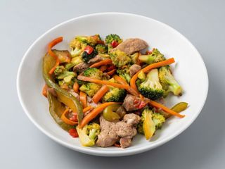 Verduras Salteadas Con Cerdo