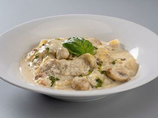 Pollo Con Champiñones