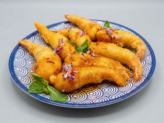 Gambas En Tempura Con Salsa Oriental
