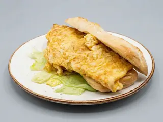 Bocadillo De Tortilla Al Gusto