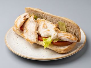 Bocadillo De Pechuga De Pollo