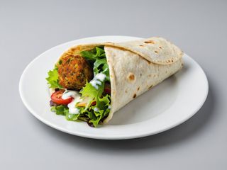 Durum Vegetal de Falafel con Ensalada y Salsa