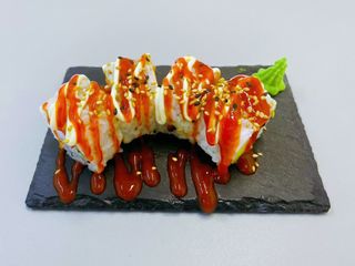 Spicy Roll Salmón (4 Uds.)