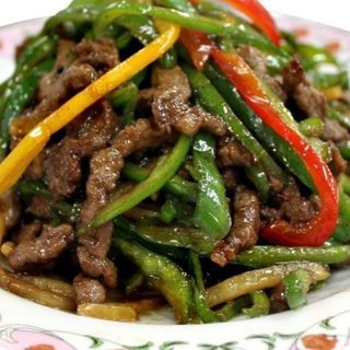 Ternera con pimiento verde