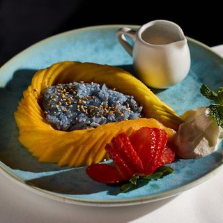 Sticky Coconut Rice And Mango