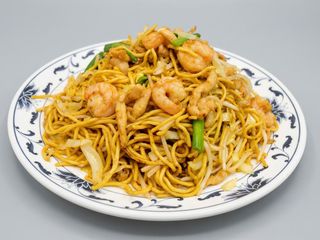 Tallarines Fritos Con Gambas