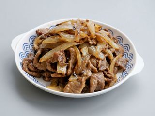 Ternera Con Cebollas