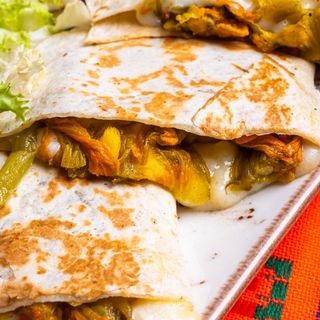 Quesadillas Con Flor De Calabaza
