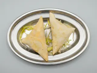 Fish samosa ( Samosa de pescado) picante 2 unidad
