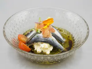Lomitos Anchoa, Crema De Manzana