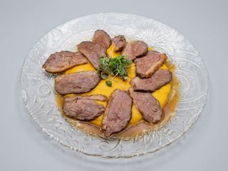 Magret Pato Braseado, Puré, Toque Oriental