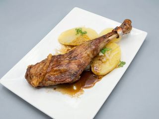 Paletilla De Lechazo Asada