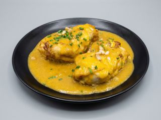 Rape Al Horno Con Piñones