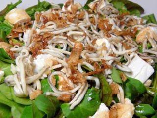 Amanida Tebia De Gules I Gambes