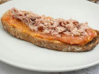 Torrade Tonyina, Anxoves I Olives