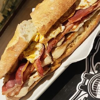 Lomo, Bacon, Queso Y Huevo Plancha