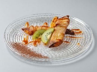 Filloas Rellenas De Crema Pastelera