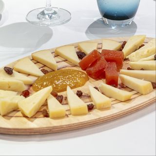 Selección de quesos artesanos.